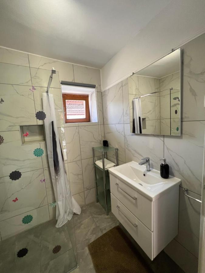 Kuca Za Odmor Matea Apartment Porec Bagian luar foto